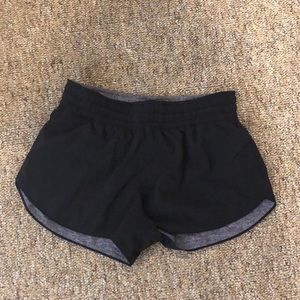Lululemon - Choose a Side reversible shorts
